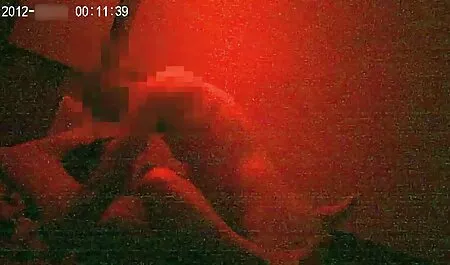 Shmara perdió en la bola de la boca swinger anal xxx de los extremos de una fila de drochers