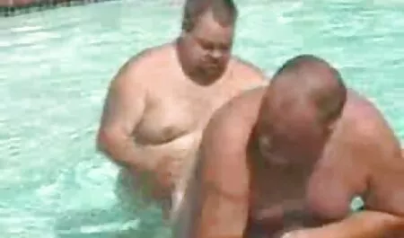 Madura en medias, vídeos xxx swinger masturbándose en casa
