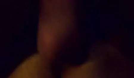 Ruso chico lame una chica y swinger porno casero tomó su boca 69
