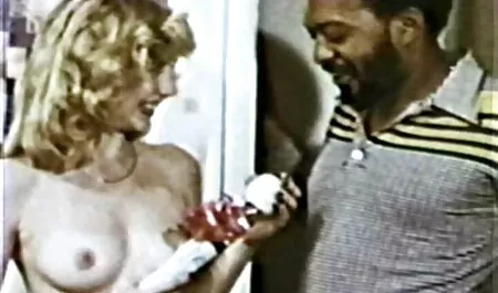 Rubia pezones en videos de sexo swinger amateur la fábrica