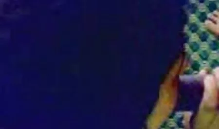 Vieja Rubia, acariciando un masaje en videos swinger mexicanas la sala de estar
