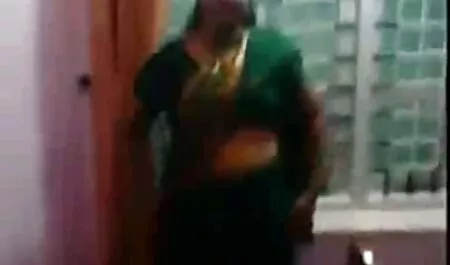 Porno videos swinger maduras ruso: durmiendo Mamá, Durmiendo con un hombre