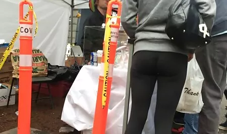 Dos chupando videos porno swinger el pene